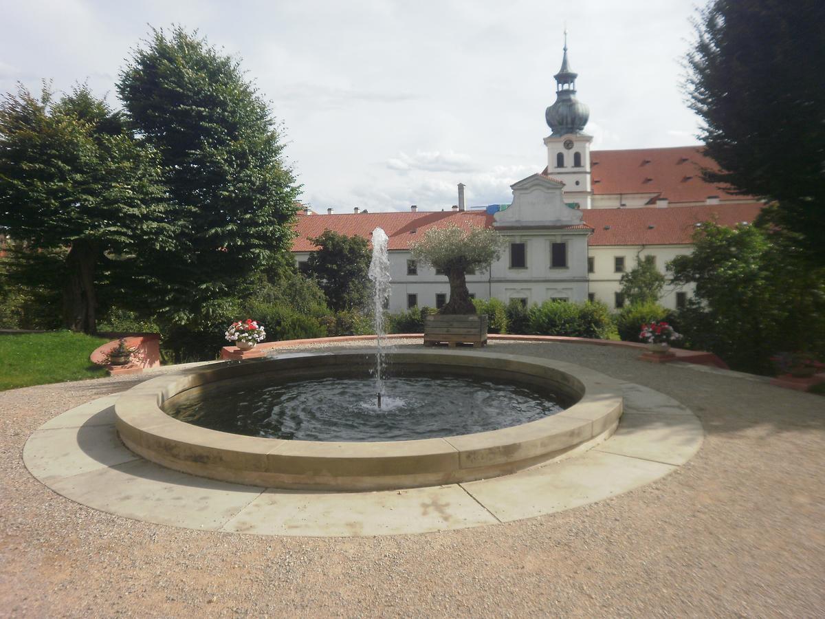 Apartricanova * Praag