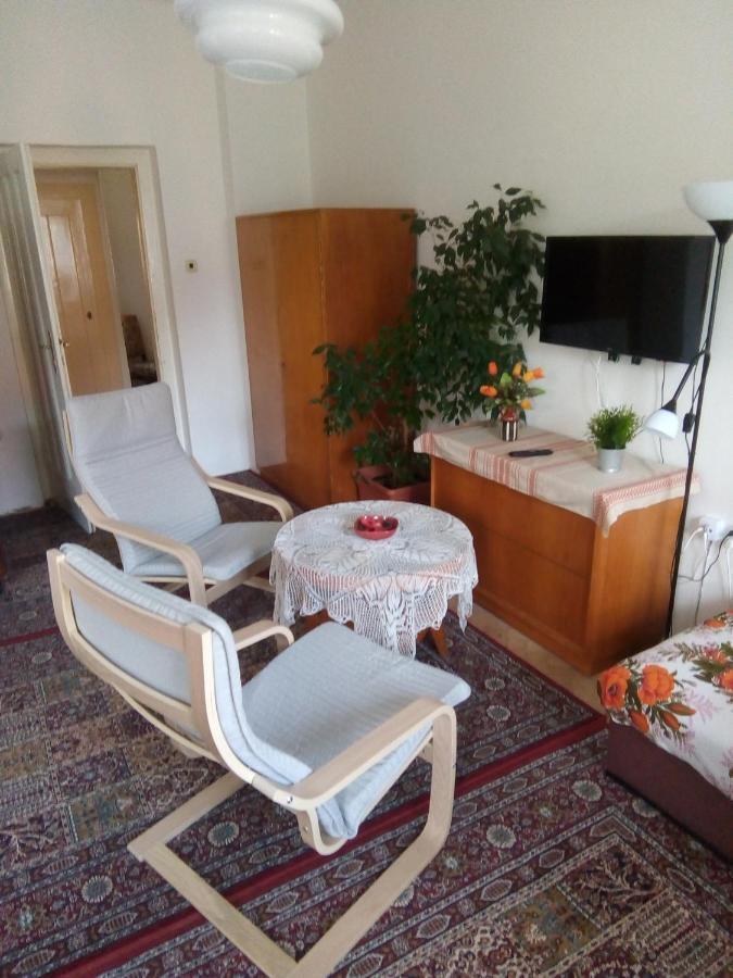 Apartricanova Praag